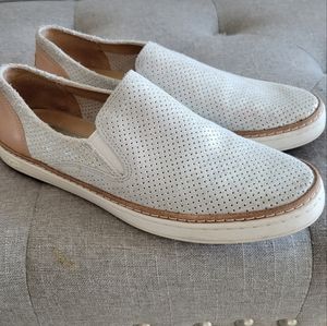 Ugg sammy slip on